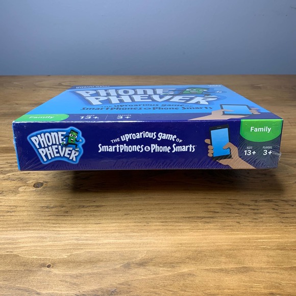 Phone Phever Game of Smart Phones Family & Party Board Game SEALED - Picture 4 of 7